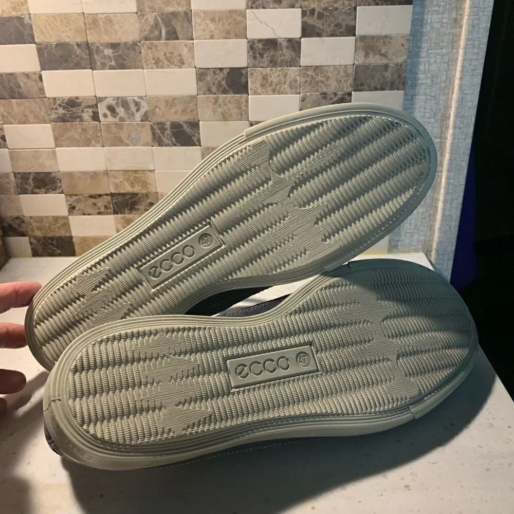 Ecco Shoes
